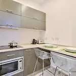 Jules 4* Saint Julian's