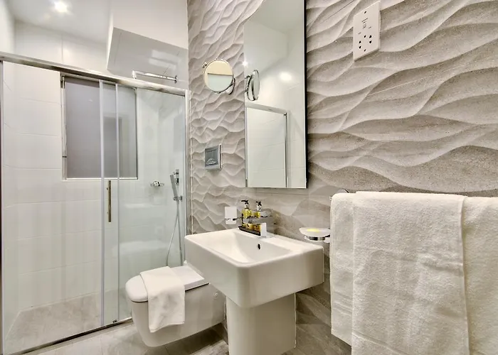 Konukevi Jules Saint Julian's