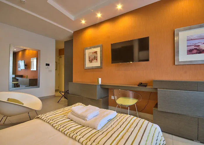 Konukevi Jules Saint Julian's