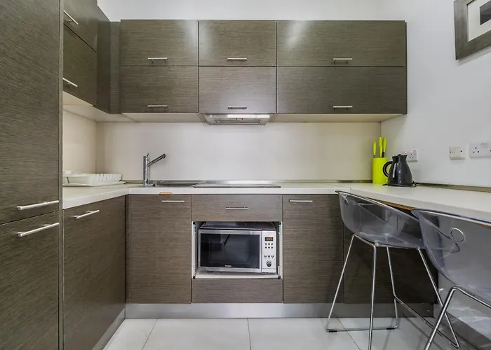 Konukevi Jules Saint Julian's